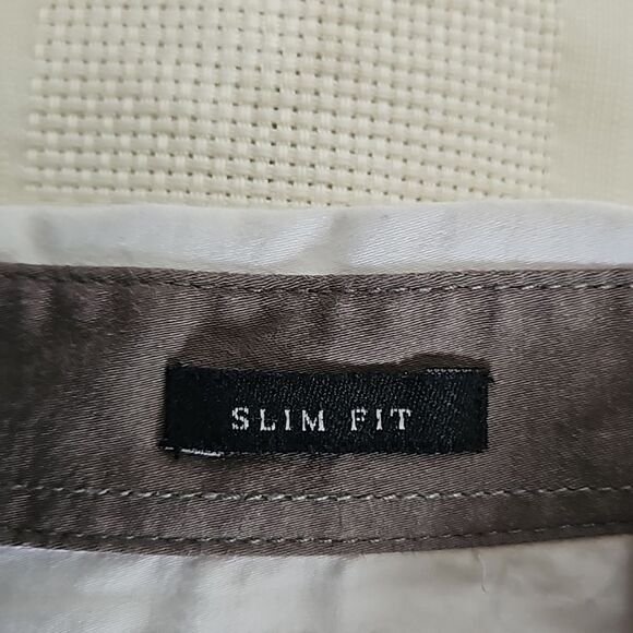 Guess Men's Two-Tone Slim Fit Button Down Long Sleeves Shirt Medium White/ Gray - Picture 9 of 16